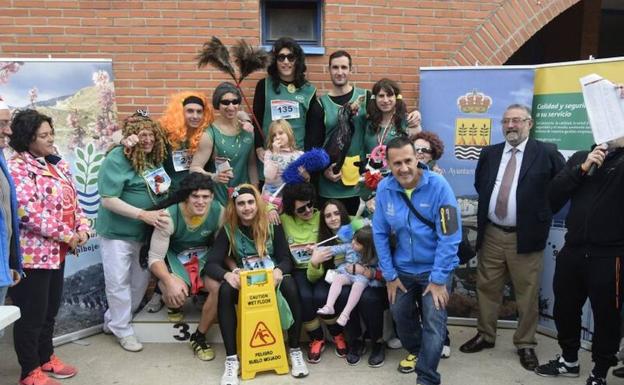 Cáritas y la AECC, destinatarias del esfuerzo de los participantes en la San Silvestre de Albox