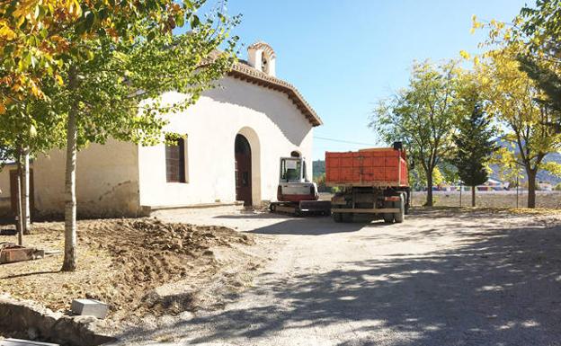 Obras junto a la Ermita de San José./