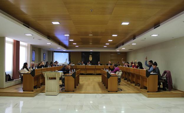 Una de las votaciones de las mociones presentadas a Pleno /I. A.