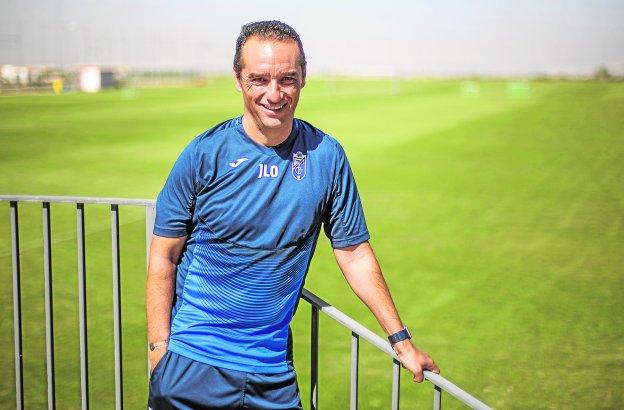 Oltra está encantado con su nuevo lugar de trabajo, la ciudad deportiva del Granada.