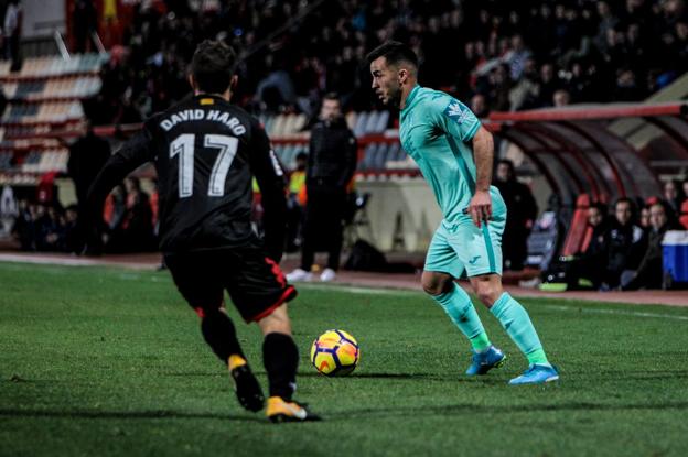 Un primer acto de dominio del balón y precisión en el pase, pero sin lanzamientos a meta