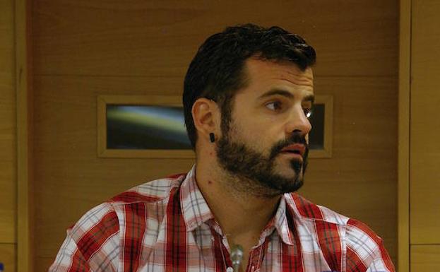 Chus Fernández, portavoz del grupo municipal de IU en Huétor Vega./DIEGO LUZ
