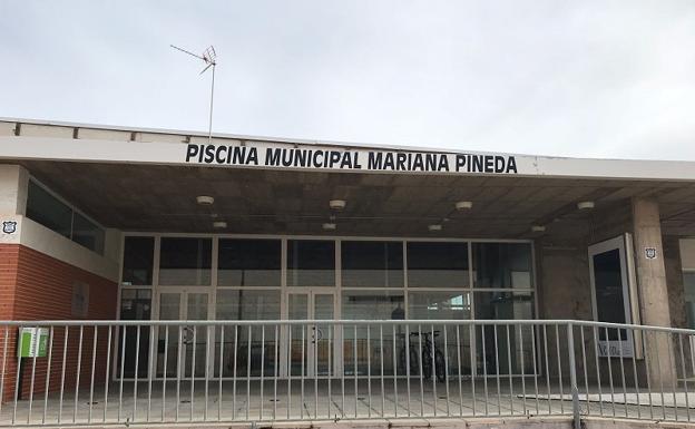 Codeur dejará de gestionar la piscina municipal ‘Mariana Pineda’/IDEAL