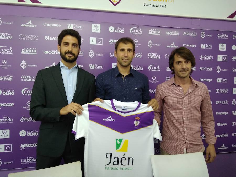 Valenciano en su presentación como entrenador para esta campaña en Tercera.