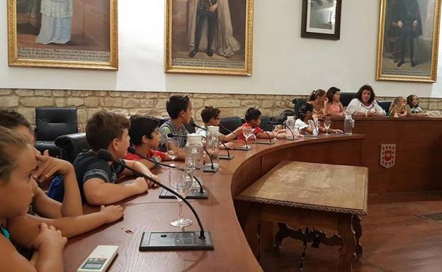 Los menores conocieron el funcionamiento de las sesiones plenarias.