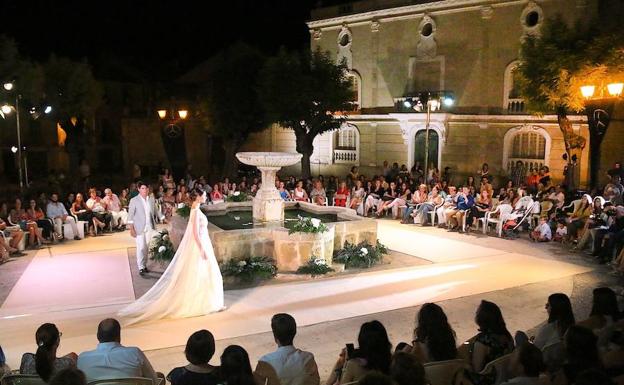 El desfile se desarrolló en la plaza de San Pedro.