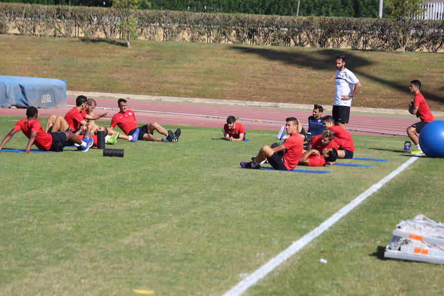 El Almería trabaja para olvidar a Osasuna y pensar en el Sevilla At.