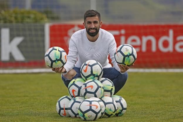 Michael Santos, que llegó a El Molinón cedido por el Málaga, es el más goleador del Real Sporting.
/IDEAL