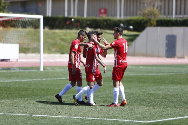 El filial rojiblanco tendrá mañana un muy complicado envite en el anexo contra el Antequera./FELIPE ORTIZ