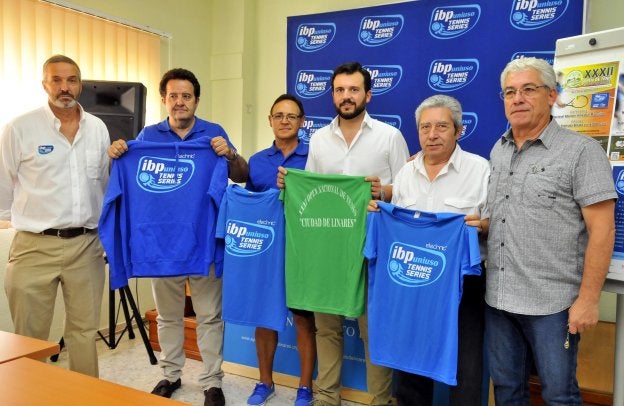 Este año el abierto linarense crece en importancia e incluye connotaciones solidarias. :: enrique/