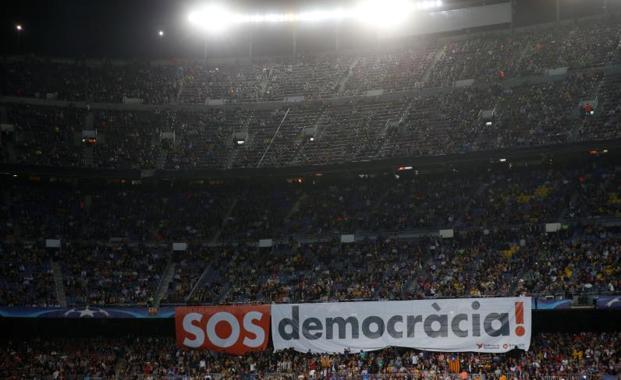 Pancarta independentista en el Camp Nou.