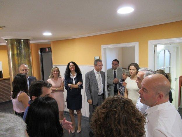Autoridades judiciales y políticas en la visita a las nuevas dependencias del SAVA en la calle Las Minas.