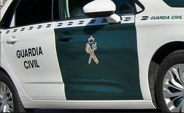 Le clava unas tijeras y lo amenaza con un arma en una calle de Santa Fe por un asunto sentimental