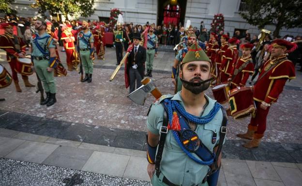 Granada mantiene los desfiles de Moros y Cristianos en La Toma
