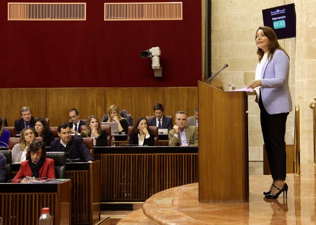 Carmen Crespo durante un debate en el Parlamento andaluz./R.I.
