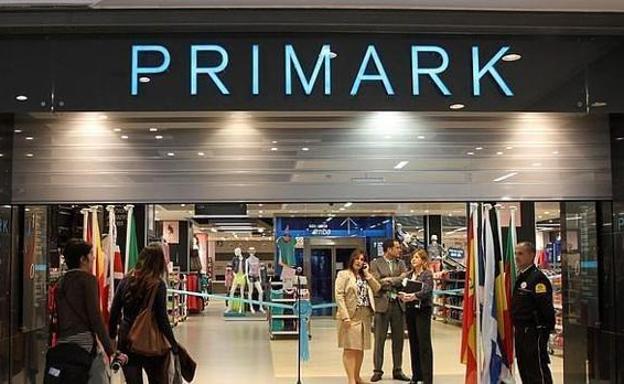 La prenda de más de 7.000 euros de Kendall Jenner, tirada de precio en Primark por rebajas