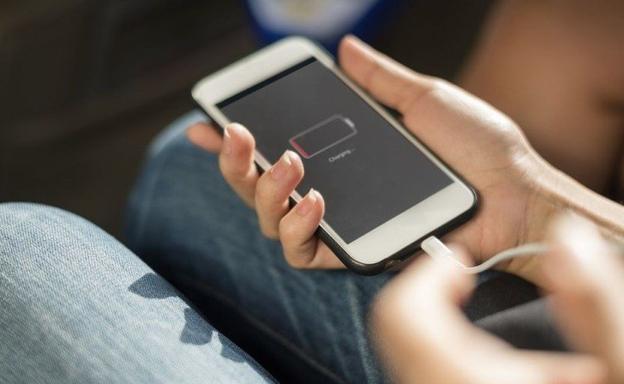 Un joven se suicida al no lograr que sus padres le regalen un móvil