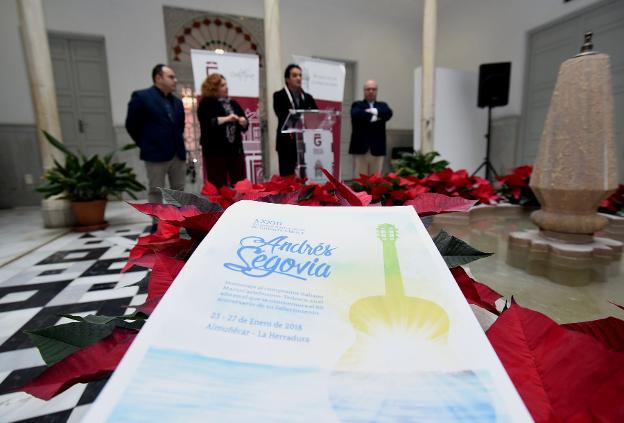 Cartel del concurso, que fue presentado ayer en el Palacio de Condes de Gabia./ R. MARTÍNEZ/dipgra