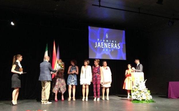 Entrega del premio a la cooperativa Andrés de Vandelvira en la anterior edición de los Premios Jaeneras. /