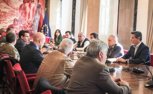 Luis Salvador pide al Gobierno que ponga "todos los recursos necesarios" para que el AVE en Granada sea una realidad