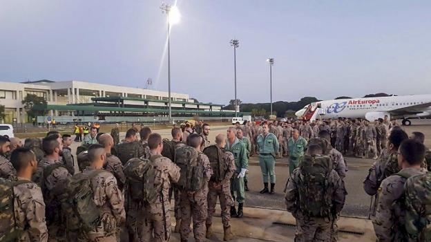 Salida de legionarios desde el aeropuerto de Jerez rumbo a Mali./ BRILEG