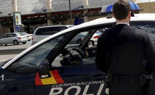 Dos agentes de la Policía Nacional salvan a un niño diabético que sufrió una bajada de azúcar