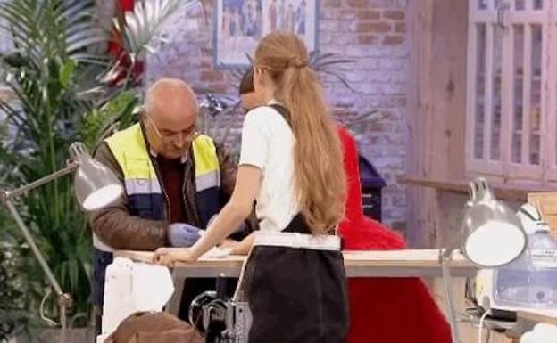 Accidente en 'Maestros de la costura': Alicia atendida por los servicios médicos