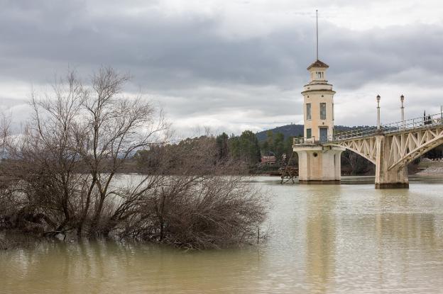 El pantano del Cubillas, cerca del lleno tras las lluvias registradas desde febrero./ALFREDO AGUILAR