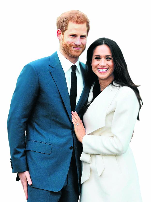 Un romance real. El príncipe Enrique de Inglaterra y Meghan Markle posan tras anunciar su compromiso, en noviembre. :: efe/