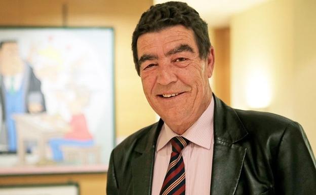 «Los políticos que nos meten trolas en su currículum son los que hacen la ley educativa...»