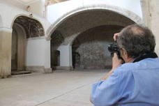 Visitantes en la iglesia de Santo Domingo. /LAURA VELASCO