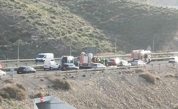 Tr Fico En Almer A Dos Accidentes Provocan Retenciones En La A