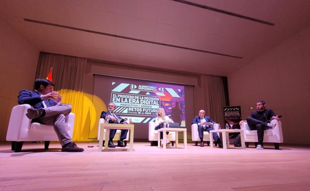De izquierda a derecha: Joaquín Catalá, Luis Jiménez, Marisa Rodríguez, Francisco Herrera y Sergio De Los Santos.