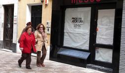 CON FUERZA. Comercio y servicios son los dos sectores donde se han creado un mayor número de empresas. / ENRIQUE/