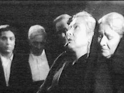 ESTRELLA. Margarita Xirgu en una escena inédita en en España de 'Bodas de sangre'./