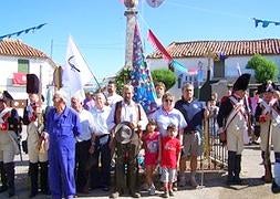 Grupo de peregrinos durante la conmemoración. :: J.A.G-M./