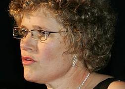 María Dolores Gómez Ferrón, galardonada con una Medalla de Andalucía