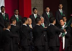 El Tricolor fue abanderado en el Palacio Nacional