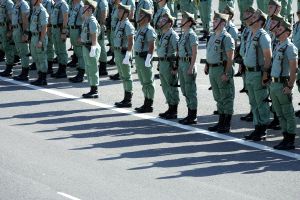 BASE DE VIATOR. Formación de legionarios en la festividad de Santa Bárbara. /J. J. MULLOR/