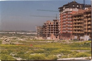 Solar en el que se iba a construir el Bulevar en el año 2000. :: IDEAL/