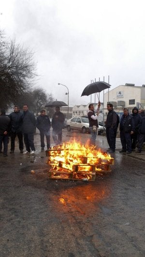 Los santaneros siguen a la espera de un plan industrial. :: E./
