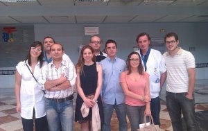 Participantes en el curso de patología mamaria, junto con dos de los profesores cirujanos. :: IDEAL/