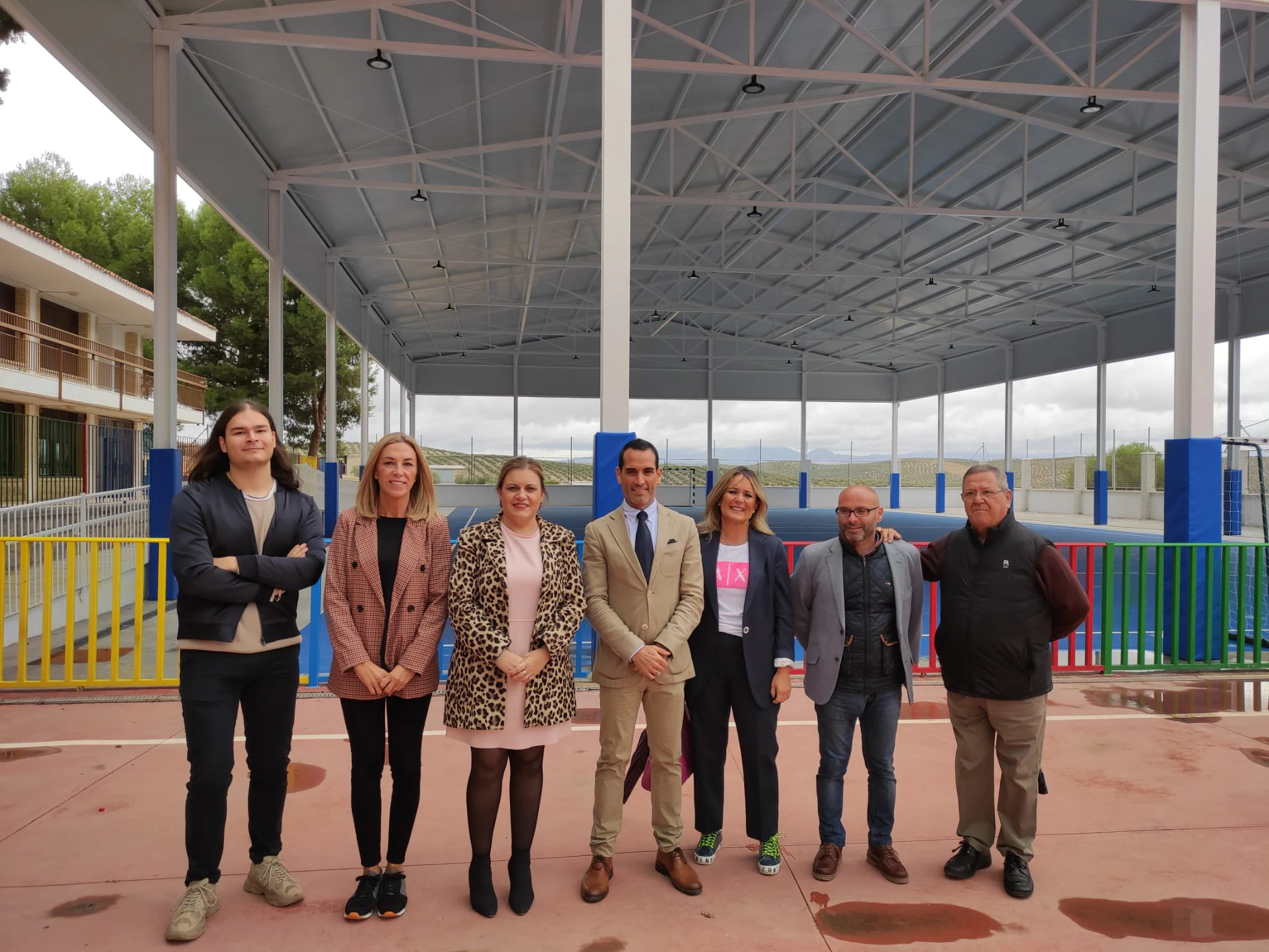 El CEIP Santiago Apóstol de Santiago de Calatrava estrena pista polideportiva cubierta por más de 420.000 euros