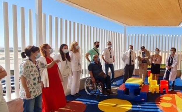 El área de Pediatría del Poniente inaugura una terraza para juegos