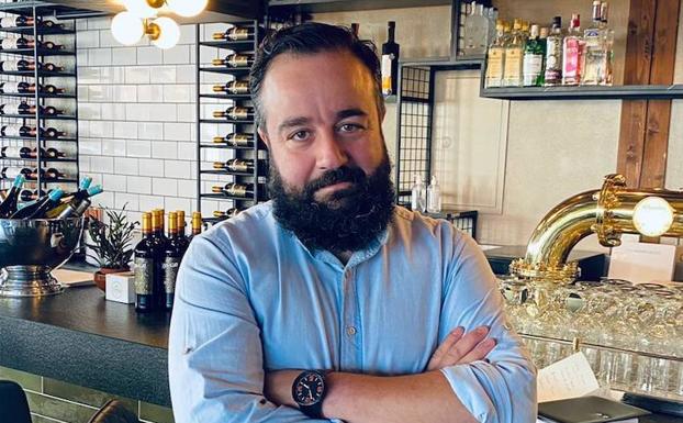 Juan Carlos Hita inaugura este viernes su nuevo restaurante, un asador en La Zubia. /IDEAL