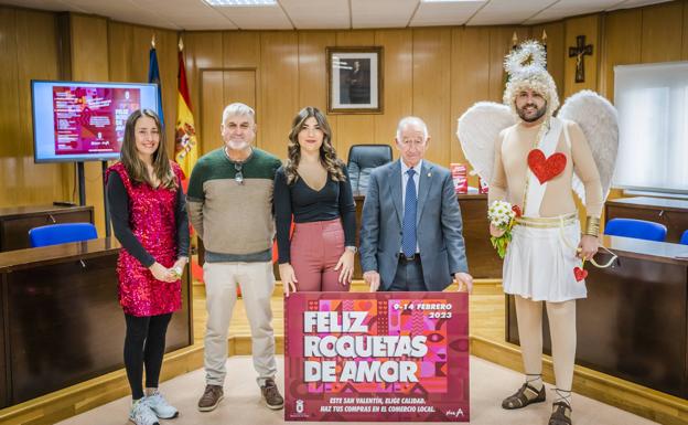 Roquetas quiere que el comercio 'enamore' a los vecinos en este San Valentín