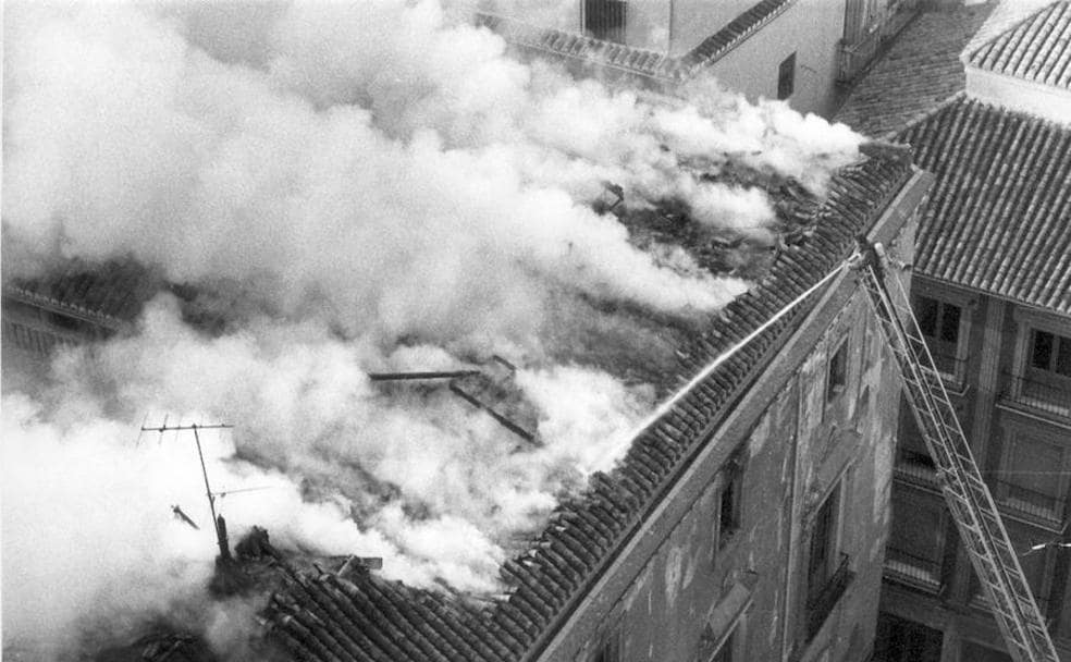 Los grandes incendios que devastaron monumentos de Granada | Ideal