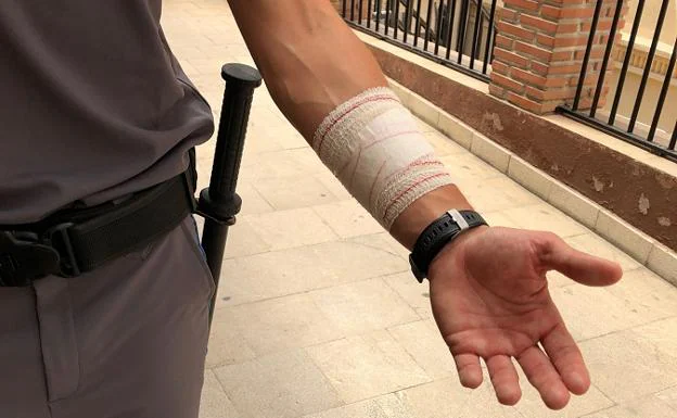 Arrestada tras agredir a un vigilante de seguridad en el centro de salud del Realejo