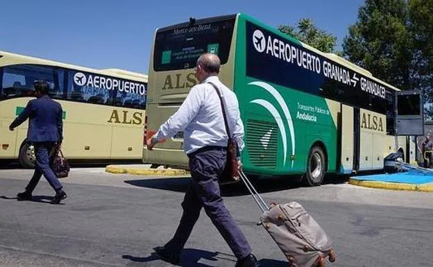 Aeropuerto de Granada | El autobús de ida y vuelta cambia su frecuencia y horario | Ideal