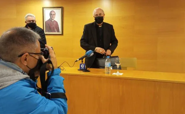 Nombran un obispo auxiliar para Almería, que sucederá a González Montes en dos años